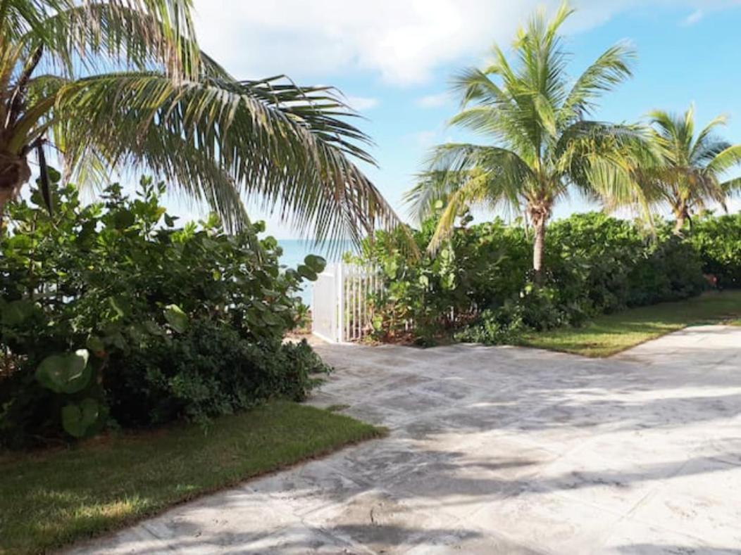 Secluded And Modern Beachfront House Hotel Nassau Exterior photo
